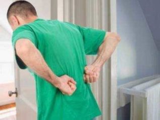 Жалаңаш қыздар аңшылар